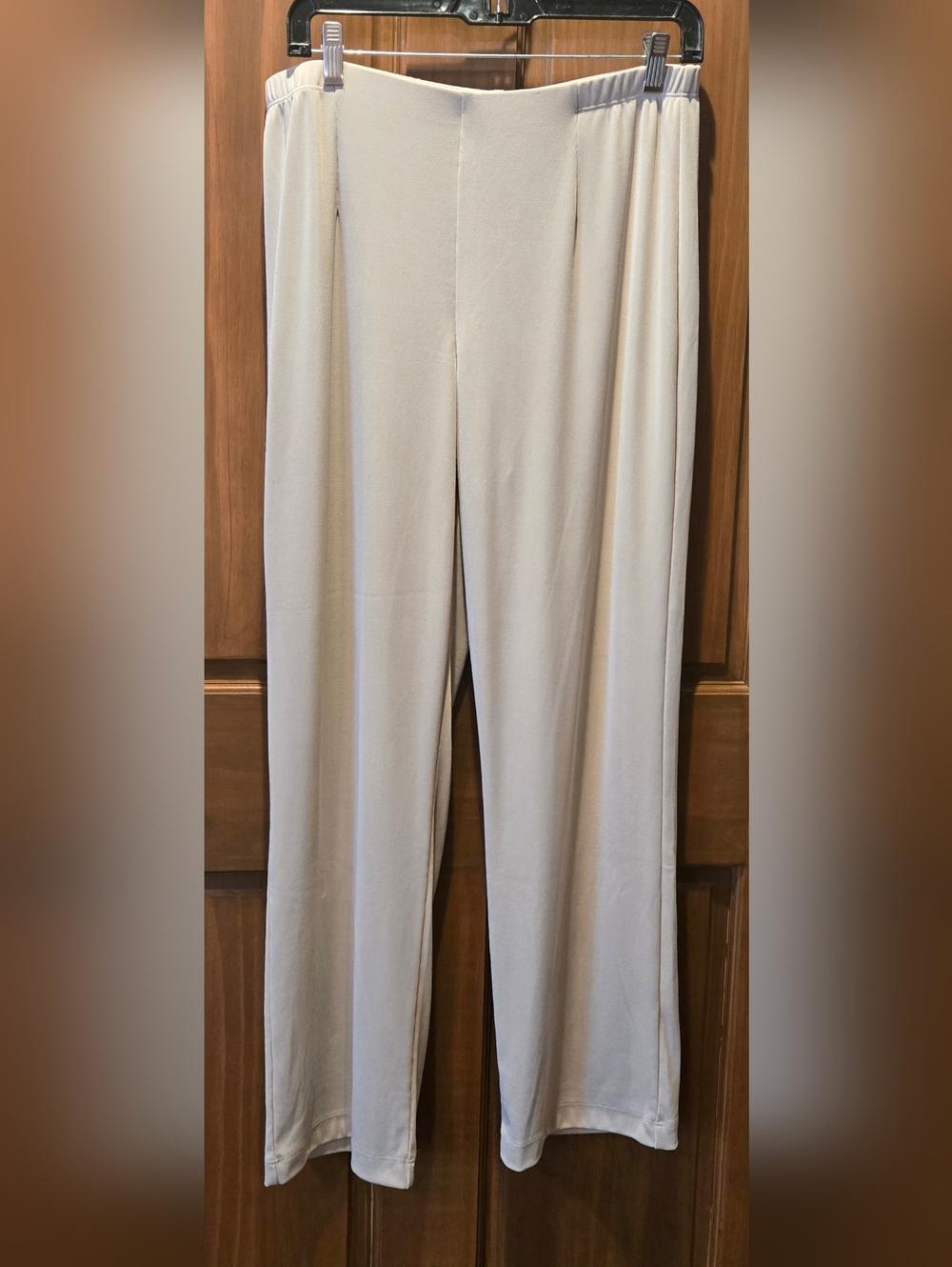 Chico's Straight Leg Pull-On Pants in Sand Color